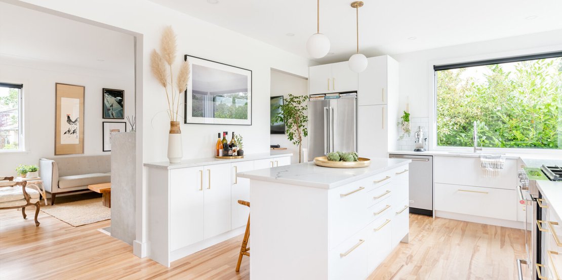 Bright white Scandinavian kitchen